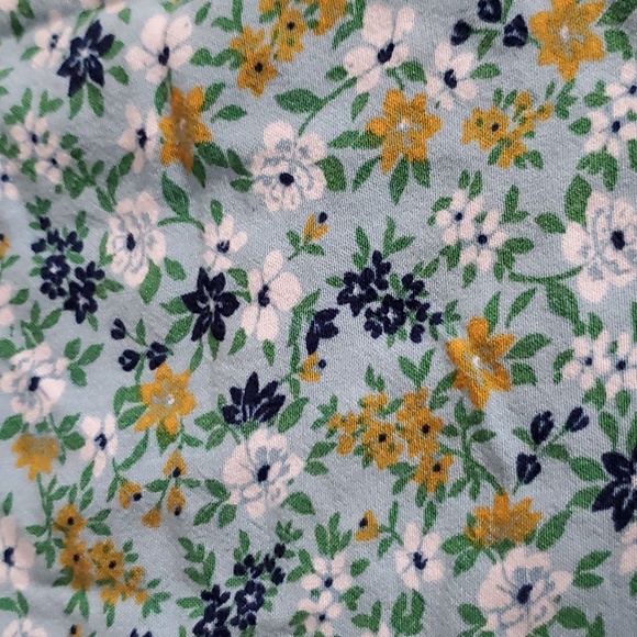 Merchandise - Picture 4 of 4